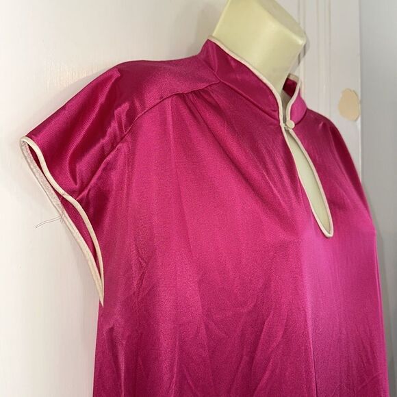 Vintage Vanity Fair Asian inspired magenta pink sleeveless long nylon nightgown - Picture 4 of 8